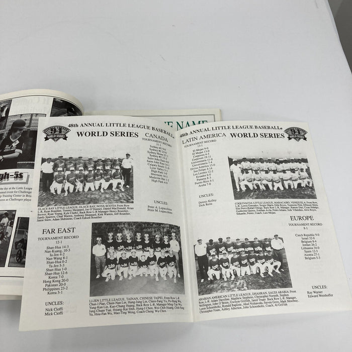 1994 Little League World Series Team Signed Program Venezuela VS. Northridge CA