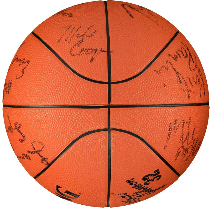 1984-85 Los Angeles Lakers NBA Champs Team Signed Vintage Basketball PSA DNA COA