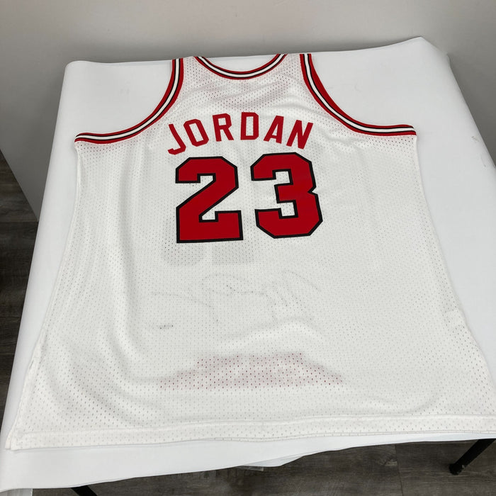Michael Jordan Signed 1984-85 Rookie Chicago Bulls Jersey UDA Upper Deck COA