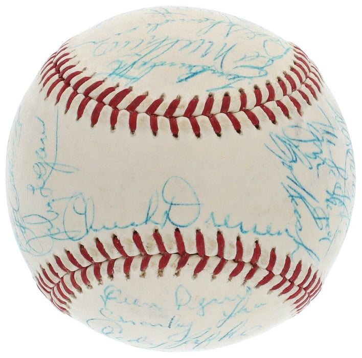 Beautiful 1960 Milwaukee Braves Team Signed Baseball Hank Aaron JSA COA