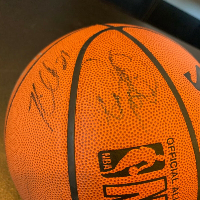 Kobe Bryant 2003-04 Los Angeles Lakers Team Signed NBA Game Basketball JSA COA