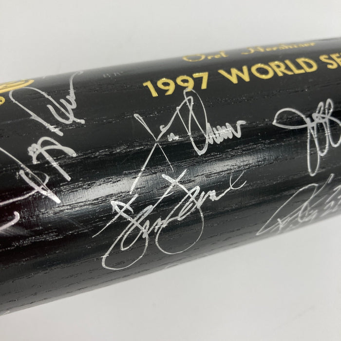 1997 Cleveland Indians AL Champs Team Signed World Series Baseball Bat Beckett