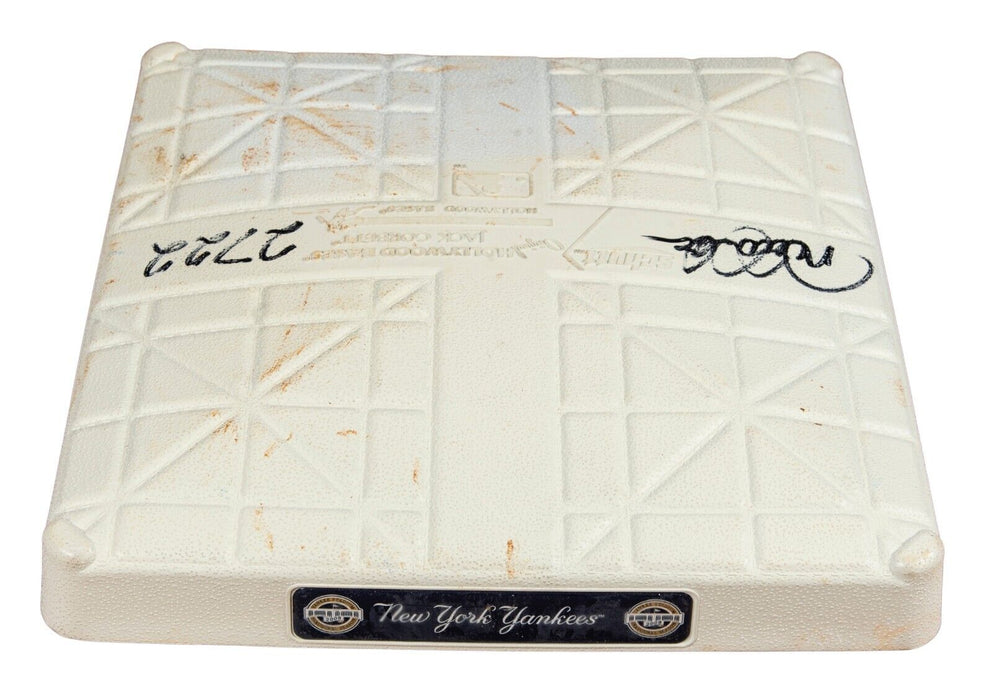 Derek Jeter Hit #2,722 Yankees All Time Leader Signed Game Used Base Steiner