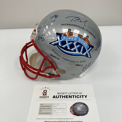 2004 New England Patriots Super Bowl Champs Team Signed Helmet Tom Brady Beckett