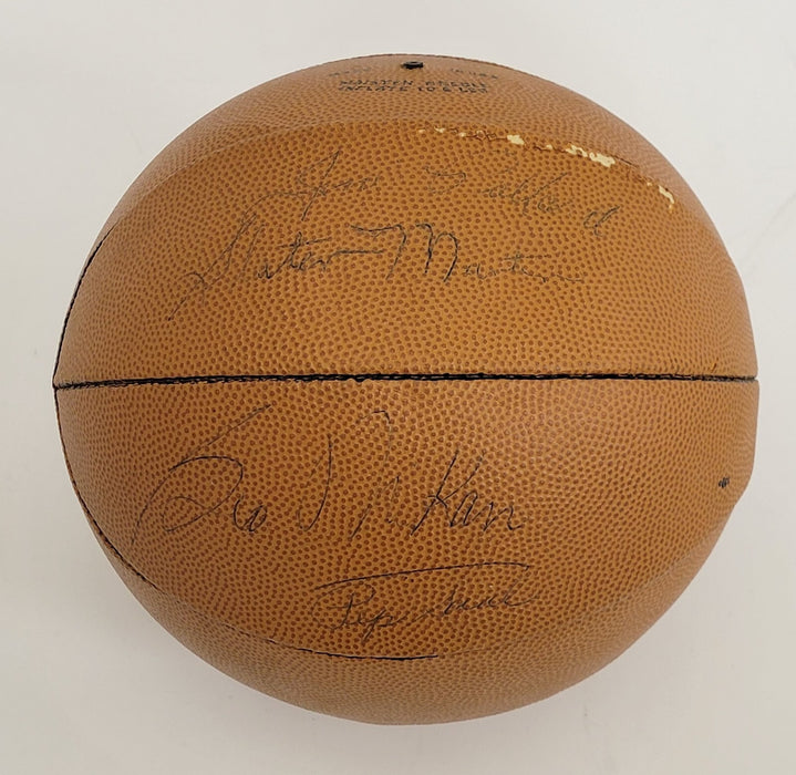 1951–52 Los Angeles Lakers (Minneapolis) NBA Champs Team Signed Basketball BAS