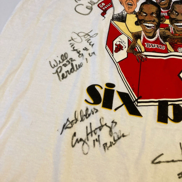 1987 Chicago Bulls Team Signed  Chicago's Six Pack T-shirt Beckett Certified