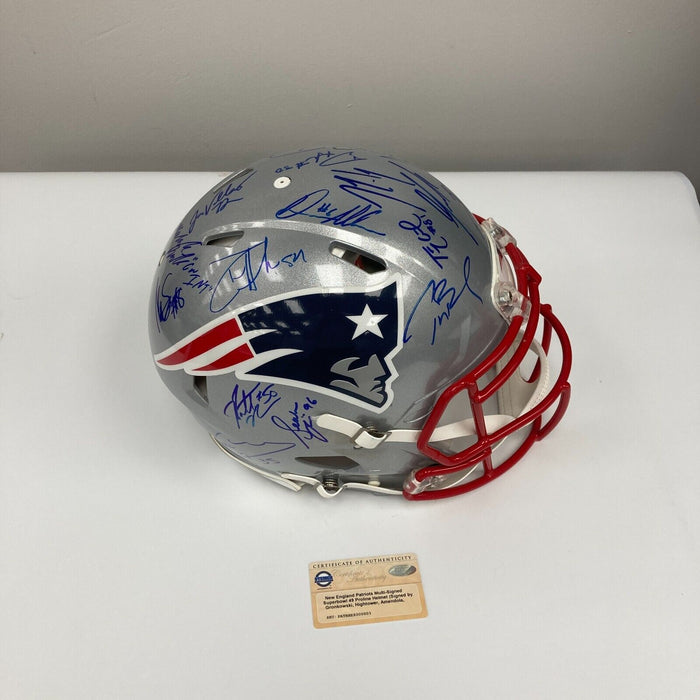 Tom Brady 2014 New England Patriots Super Bowl Champs Team Signed Helmet Steiner