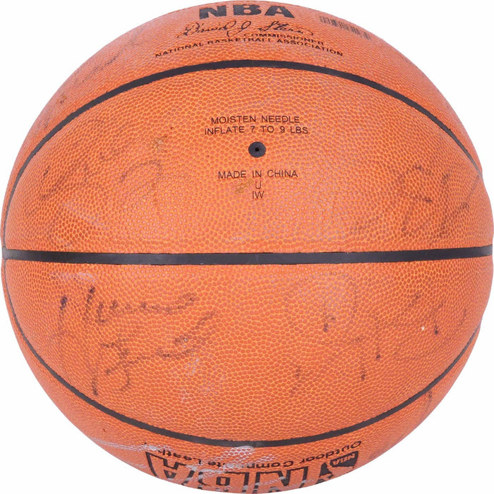 Kobe Bryant 2000-01 Los Angeles Lakers NBA Champs Team Signed Basketball PSA