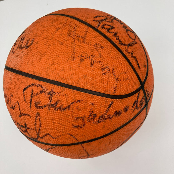 1985-86 Los Angeles Lakers Team Signed Basketball Abdul Jabbar Magic Johnson BAS