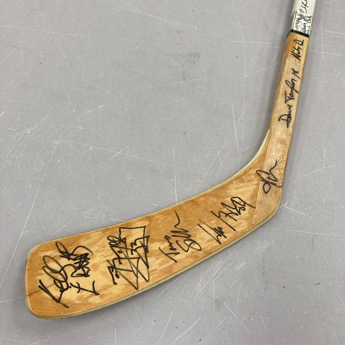 1989-1990 Los Angeles Kings Team Signed Titan Hockey Stick Wayne Gretzky JSA COA