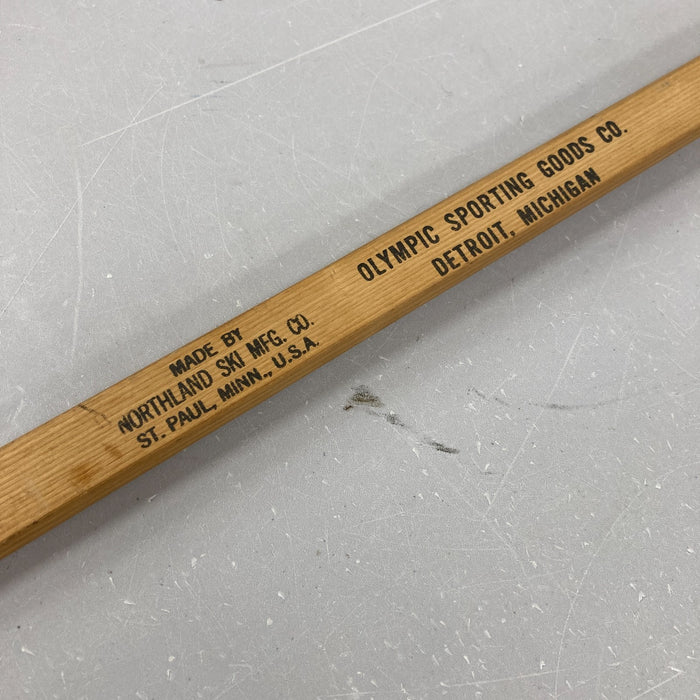 1964-65 Detroit Red Wings Team Signed Gordie Howe Game Issued Hockey Stick JSA