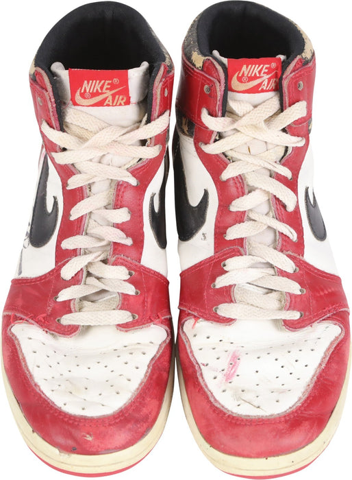 Michael Jordan Rookie Signed Pair Of 1985 Nike Jordan 1 Shoes Sneakers PSA DNA