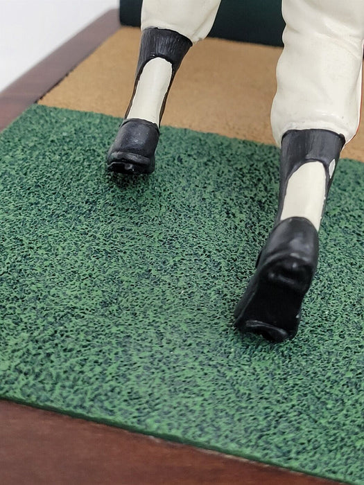 Willie Mays Signed World Series "The Catch" Figurine Statue Beckett COA