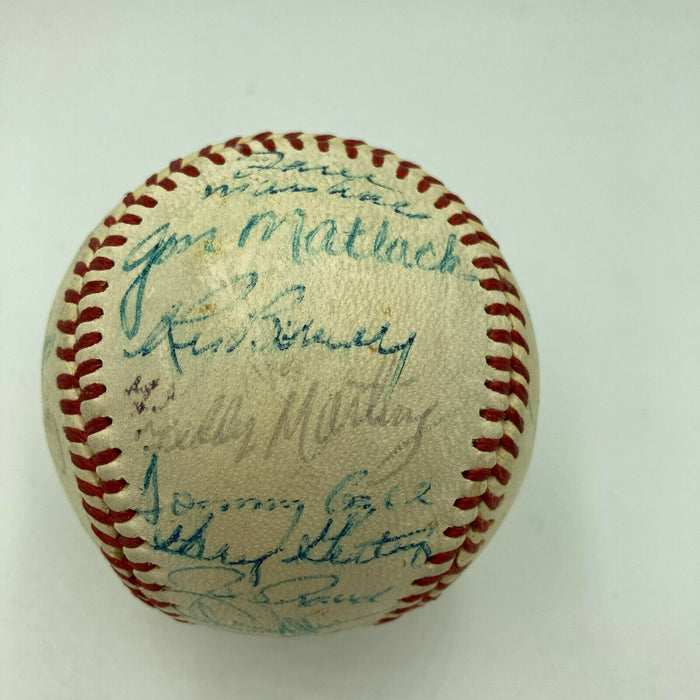 Willie Mays 1972 New York Mets Team Signed National League Baseball