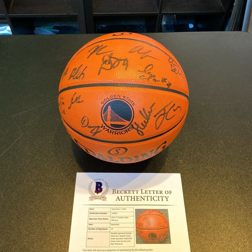 2016-17 Golden State Warriors NBA Champs Team Signed Game Basketball Beckett COA