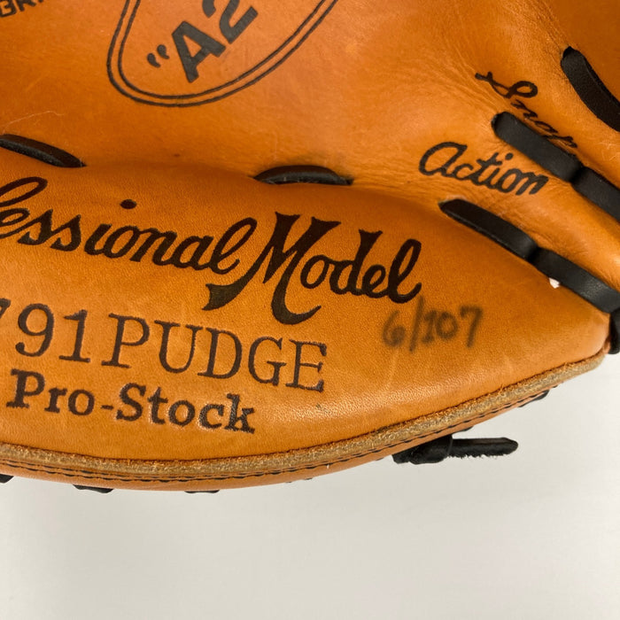 Ivan Rodriguez Signed Game Model Baseball Glove Mitt UDA Upper Deck COA RARE