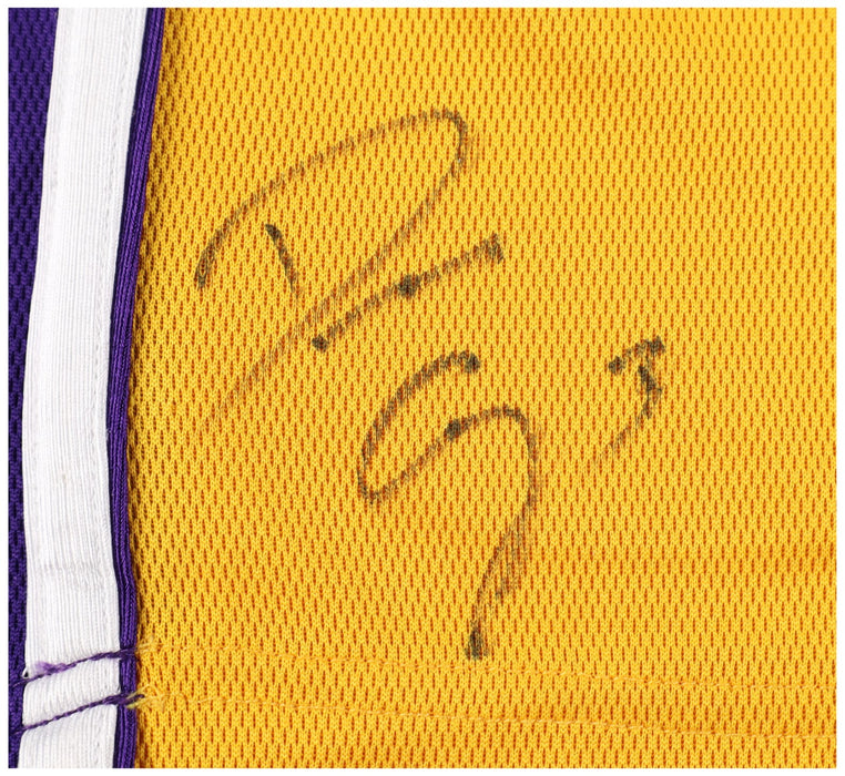 2004-05 Los Angeles Lakers Team-Signed Nike Jersey Jersey Kobe Bryant JSA COA