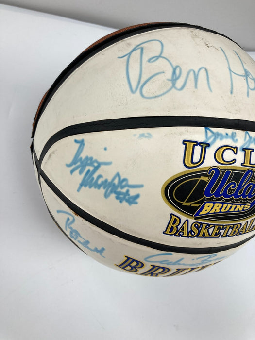 2003-2004 UCLA Bruins Team Signed Basketball Beckett COA