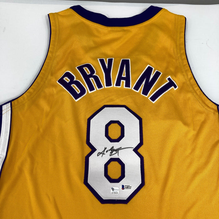 Kobe Bryant Signed 2001 Finals Los Angeles Lakers Pro Cut Jersey Beckett & PSA