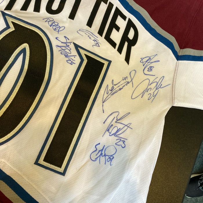 2000-2001 Colorado Avalanche Stanley Cups Champs Team Signed Jersey With JSA COA
