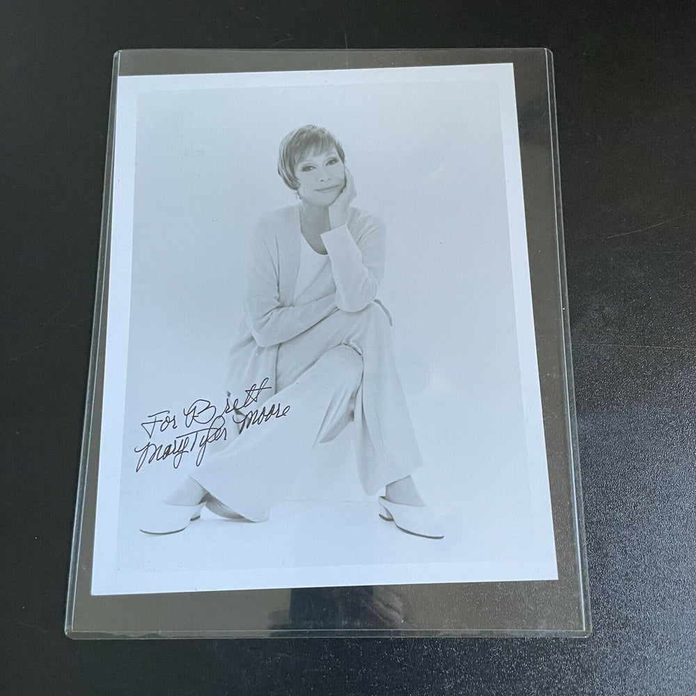 Mary Tyler Moore Signed Autographed Photo