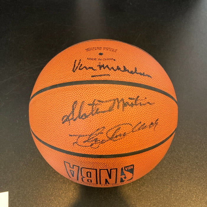 1952 Los Angeles Lakers NBA Champs Team Signed Spalding NBA Basketball JSA COA