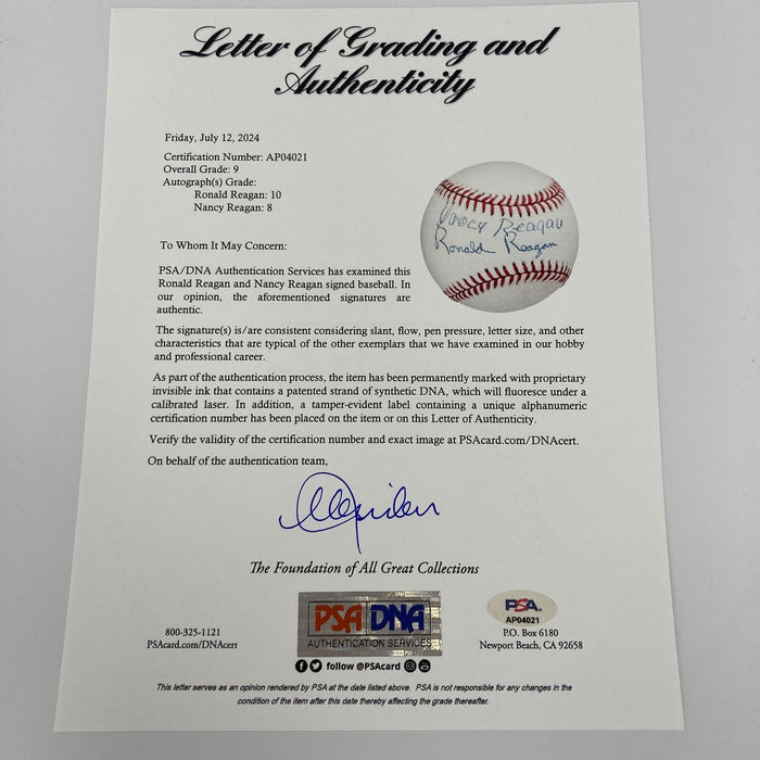 The Finest President Ronald Reagan & Nancy Reagan Signed Baseball PSA DNA 10
