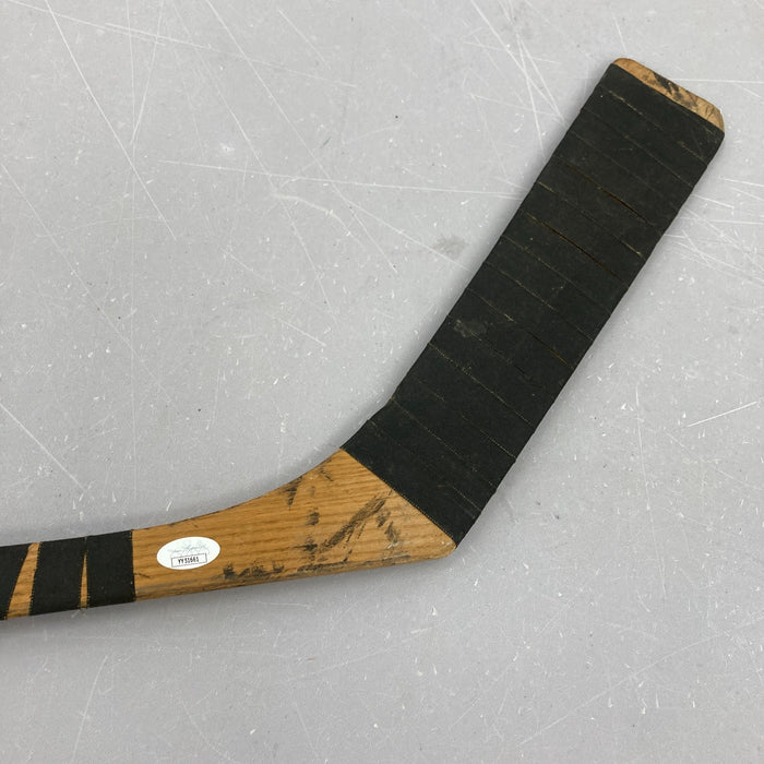 1953 Detroit Red Wings Stanley Cup Team Signed Ted Lindsay Game Used Stick JSA