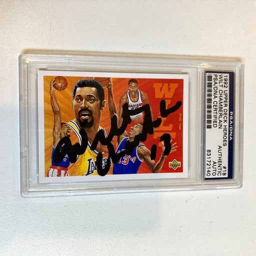 1992-93 Upper Deck Heroes Wilt Chamberlain Signed Basketball Card Auto PSA DNA