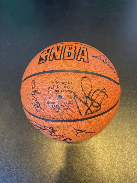 Lebron James Rookie 2003-04 Cleveland Cavaliers Team Signed Basketball PSA DNA
