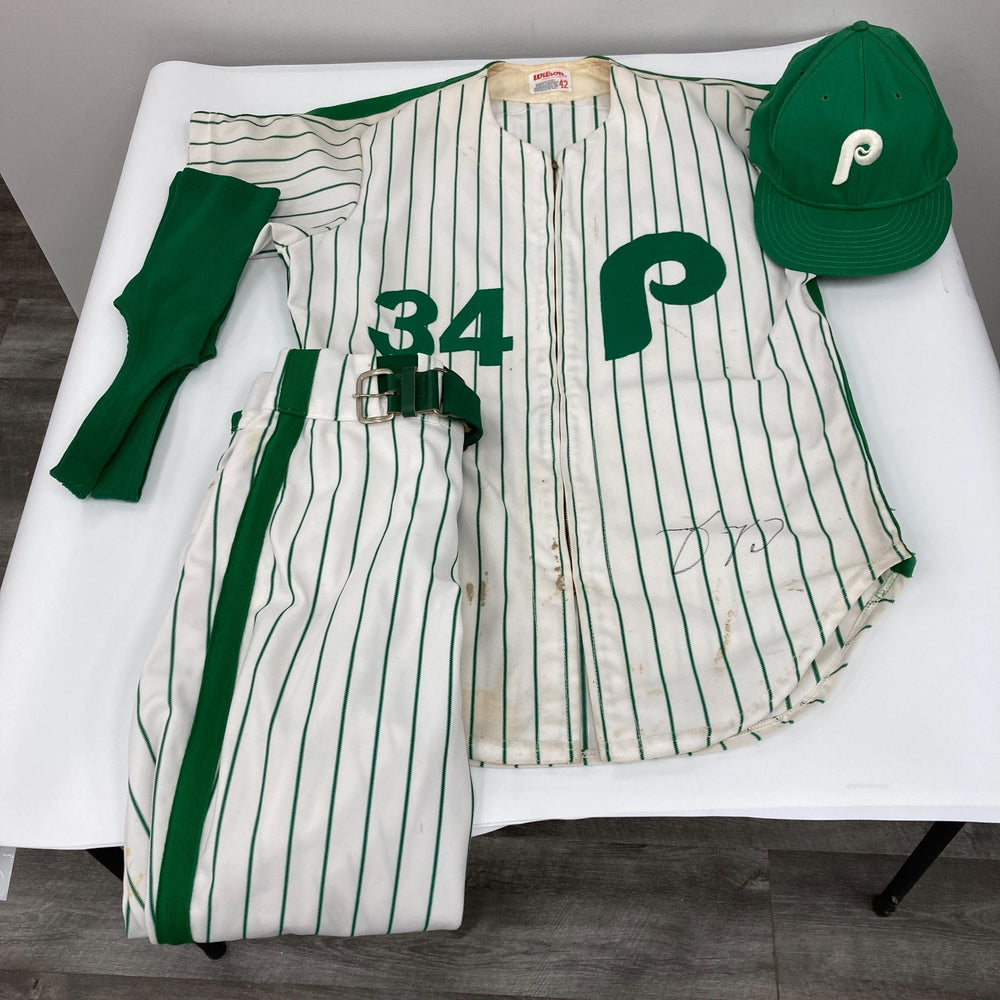 Chris James 1986 Game Used Philadelphia Phillies Jersey Uniform MEARS