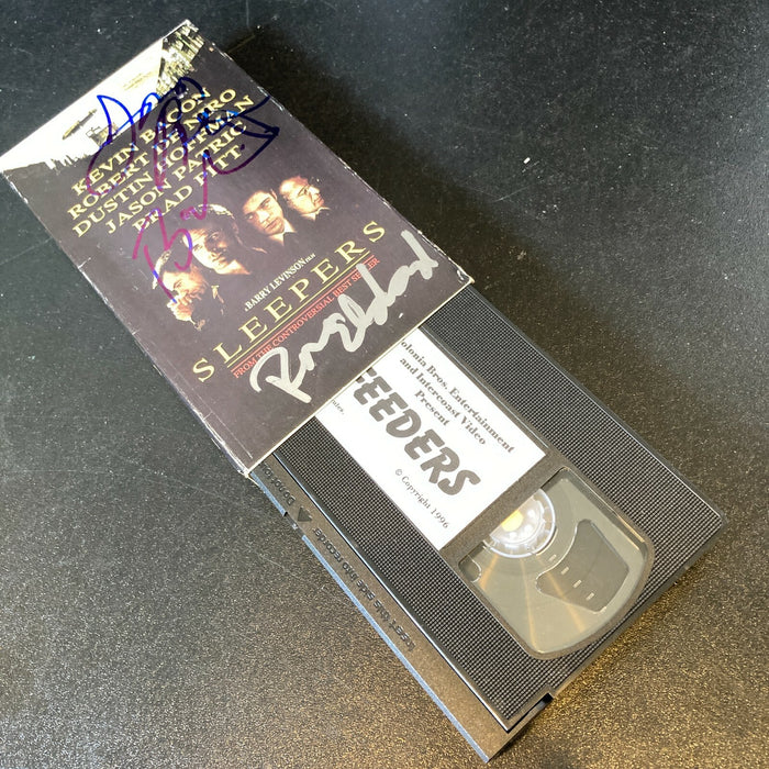 Barry Levinson Ron Eldard Jason Patric Cast Signed Sleepers VHS Movie JSA COA