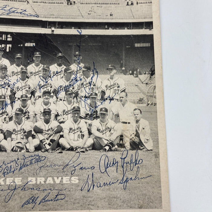 1958 Milwaukee Braves NL Champs Team Signed Photo Hank Aaron Beckett COA