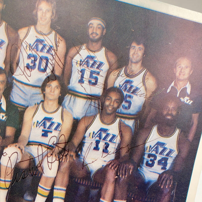 Pistol Pete Maravich 1976-1977 New Orleans Jazz Team Signed Photo JSA COA