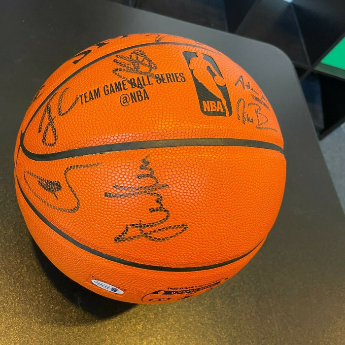 2016-17 Golden State Warriors NBA Champs Team Signed Game Basketball Beckett COA