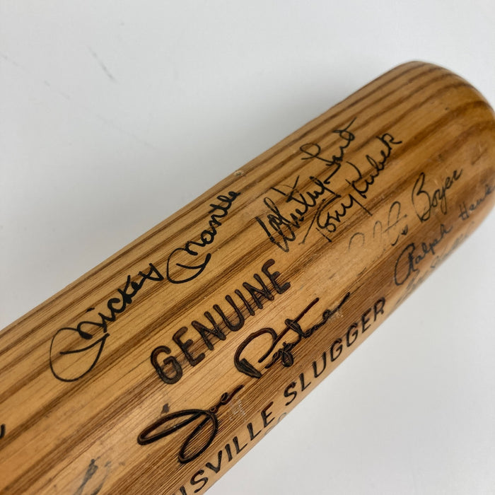 1962 New York Yankees W.S. Champs Team Signed Bat Mickey Mantle Beckett COA