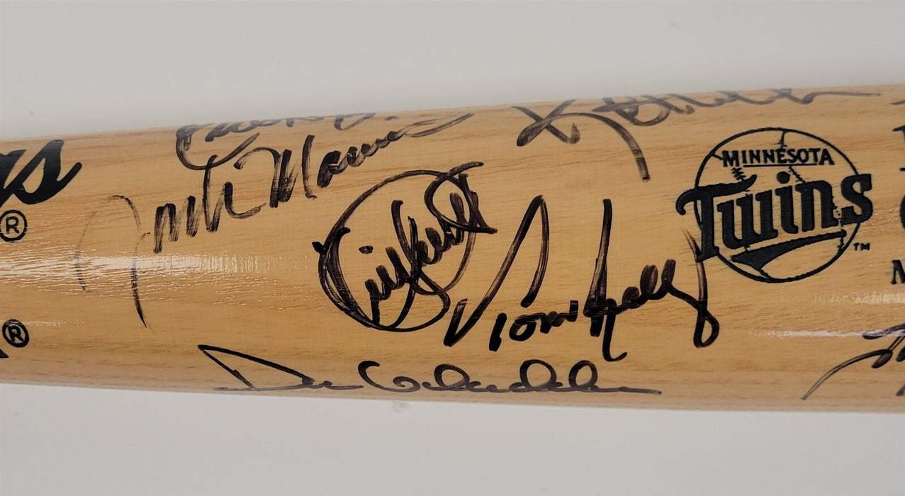 1991 Minnesota Twins World Series Champs Team Signed Baseball Bat Beckett COA