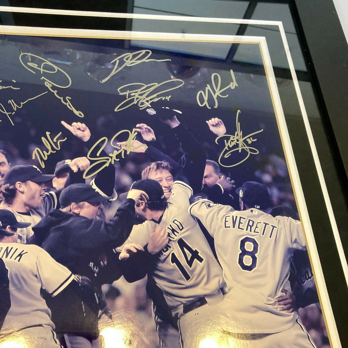 2005 Chicago White Sox World Series Champs Team Signed 16x20 Framed Photo JSA