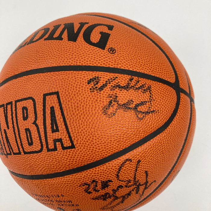 1997-98 Chicago Bulls NBA Champs Team Signed Game Basketball The Last Dance JSA