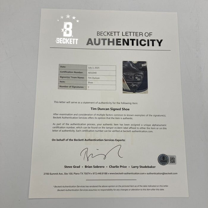 Tim Duncan Signed 2009 Game Used Adidas Sneakers Shoes MEARS & Beckett COA