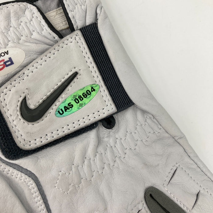Tiger Woods Signed Nike 'TW' Golf Glove PSA DNA COA & UDA Hologram