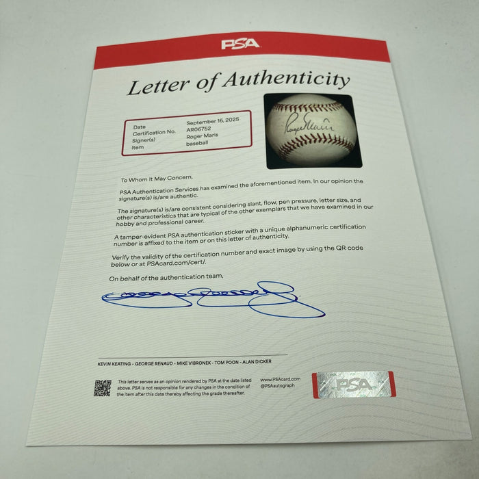 Beautiful Roger Maris Single Signed Baseball PSA DNA COA
