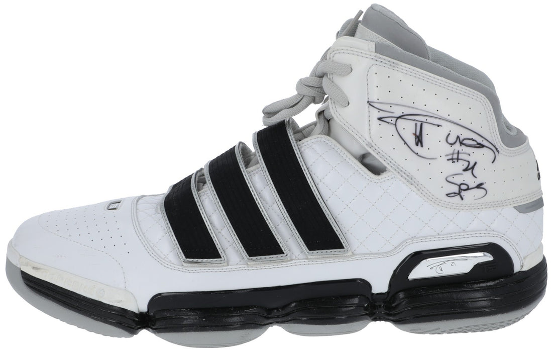 Tim Duncan Signed 2009 Game Used Adidas Sneakers Shoes MEARS & Beckett COA