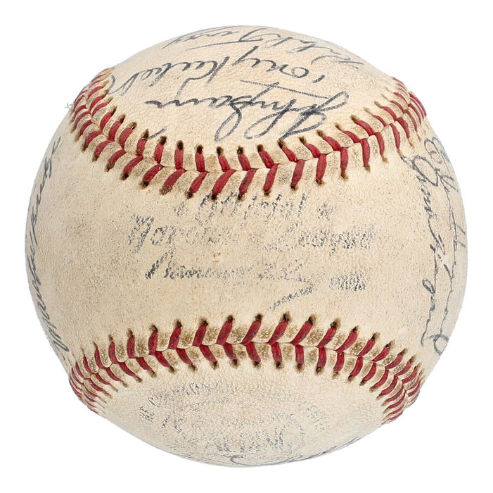 1962 New York Yankees W.S. Champs Team Signed Baseball Mickey Mantle Maris JSA