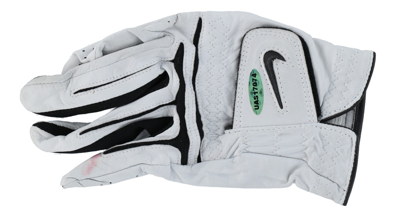 Tiger Woods Match Worn Game Used Signed Nike Golf Glove MEARS & Beckett COA
