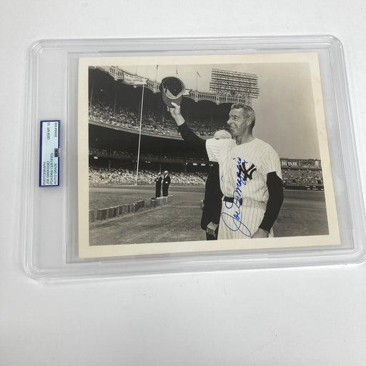 Joe Dimaggio Signed 8x10  Photo PSA DNA Graded 10 GEM MINT