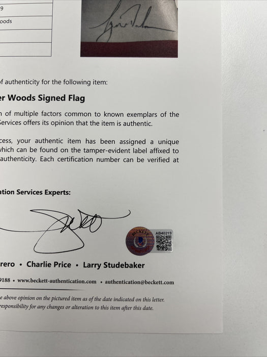 Tiger Woods Signed United States Flag From US Open Championship Game Beckett COA