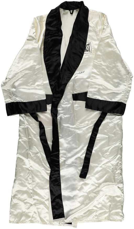 Muhammad Ali Signed Everlast Boxing Robe PSA DNA Graded 9 MINT