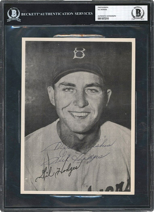1948 Brooklyn Dodgers Team Issue Gil Hodges Signed Rookie Card RC BGS