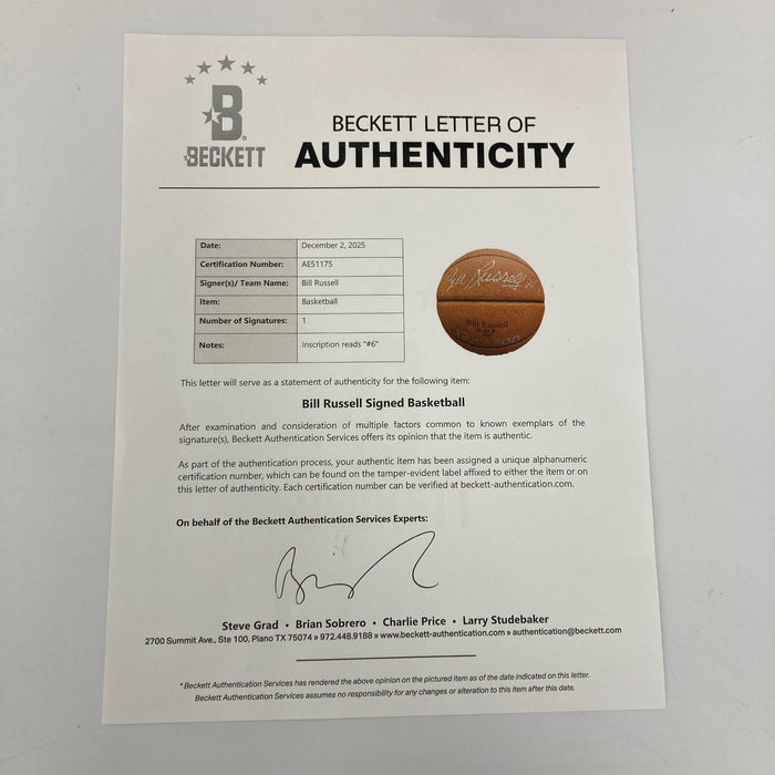 Bill Russell Signed 1974 Hall Of Fame Official Game Basketball Beckett COA